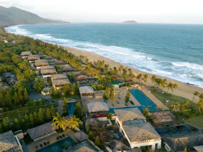 Chinese Countryard on the Sea