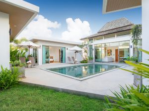 Escape Villas at Shambhala Grand