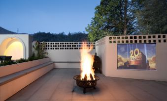 JANE Hot Spring Hotel (Anji Yunshang Grassland Panda Tribe Adventure Park Branch)