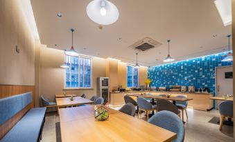 Homeinn Hotel (Leshan New Plaza Jiaxing Road Food Street) - Housity