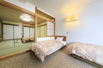 御坂山塊側　和洋室　眺望なし レイクランドホテル みづのさとの写真