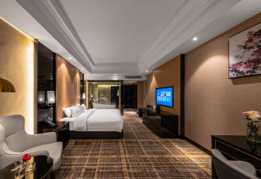 [톈푸 지우딩 인터내셔널 호텔의 로봇 배달 서비스 장면]