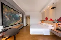 Borrman Hotel (Zhuhai Gongbei Port Fuhuali Light Rail Store) Hotel a Zhuhai