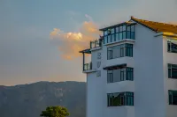 Xianju Xuege Homestay (Gaoqian Ancient House) Hotels near Gaoqian Ancient Residence