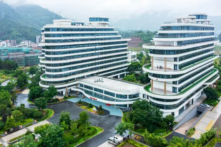 Sapporo Hot Springs Hotel Отели в г. Чжанпин