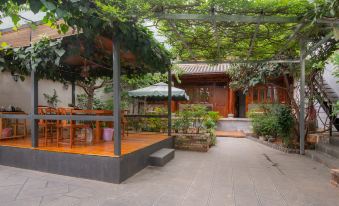 Xiangmo Youth Hostel