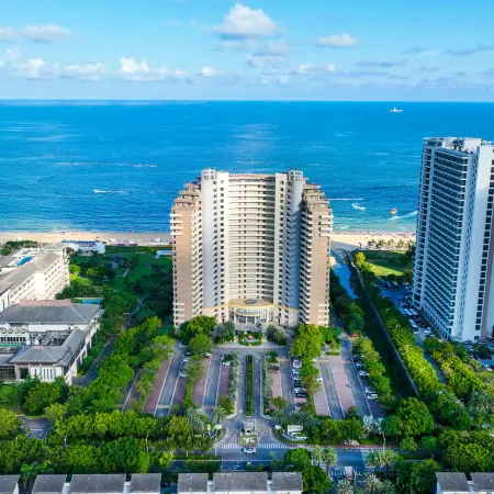 Hailing Island Neptune Sea View Hotel (Poly Shili Yintan Branch)