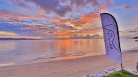 Vannee Golden Sands Beachfront Resort - Beach