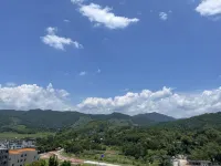 신 카이 잉 홀리데이 호텔