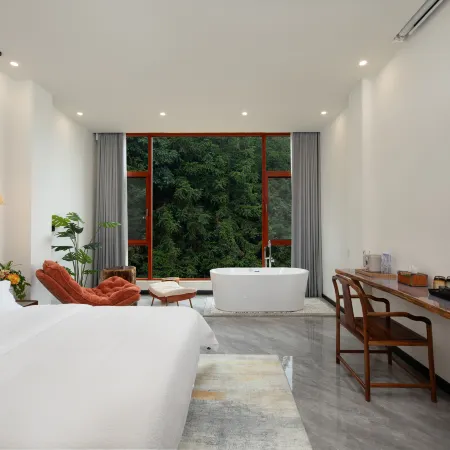 Flower Valley·Jianzhu Homestay (Zhangjiajie National Forest Park Branch)
