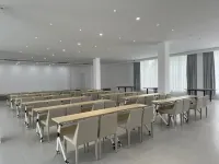 Yuntai Mountain Sky Courtyard Designer Hotel - موقف سيارات
