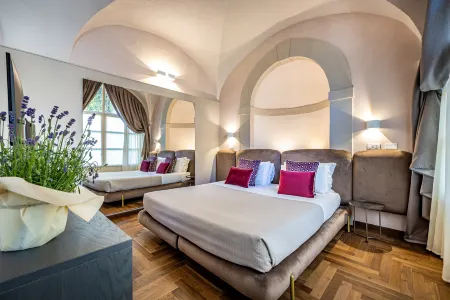 Hotel La Scaletta Al Ponte Vecchio Отели рядом с достопримечательностью «Сады Боболи»