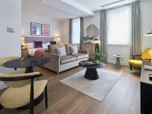 Cheval Harrington Court at South Kensington