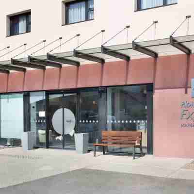 Holiday Inn Express Marseille Airport Hotel Exterior