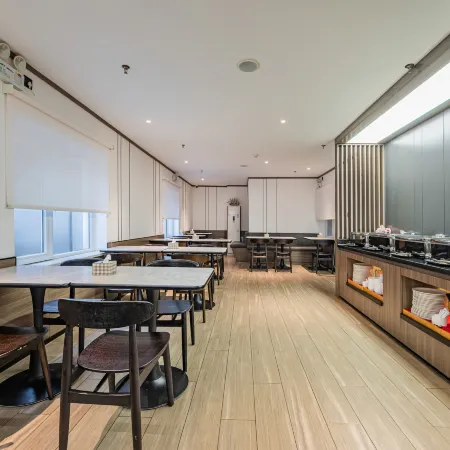 HanTing Hotel (Sanhe Yanjiao High-Speed Railway Station)