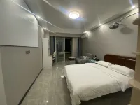 Don't ask about the return period·Light luxury cinema homestay (Zhengyang Plaza) - Parkplatz