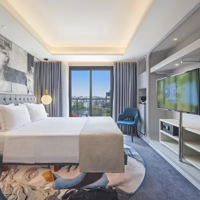Gate Twenty Two Boutique Hotel Hotels near GSP Stadium