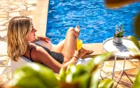 The Oriana Orange - Retro Hotel & Resort - bar