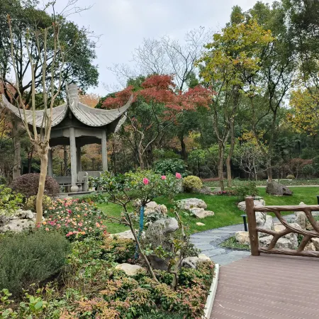 Haiyan Nanbei Lake Jinniushan Manor