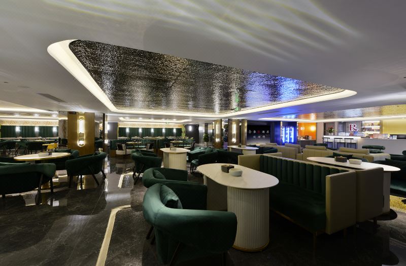 R Royalss Hotel photo 5