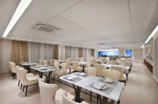 維也納酒店（濮陽台前建德商業步行街店） 台前酒店