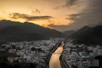 Xinyi Huajian Resort Hotel - Mountain view