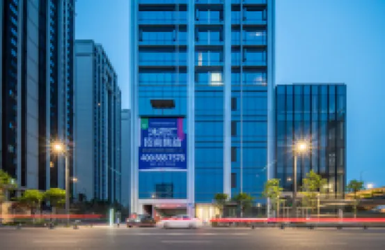 Chengdu Huacheng Hotel Hotel berhampiran Sport Center， Chengdu Railway Bureau (North to No.5 Courtyard West Alley， Zhanxiqiao)