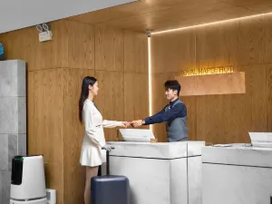 โรงแรมรอยัลเมเปิล ต้าชิ่ง (สาขา ทะเลสาบดอว์น ซาเออตู่)