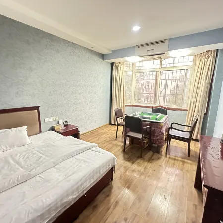 Pingjiang Jiutian Hotel