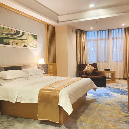 Huayu Holiday Hotel