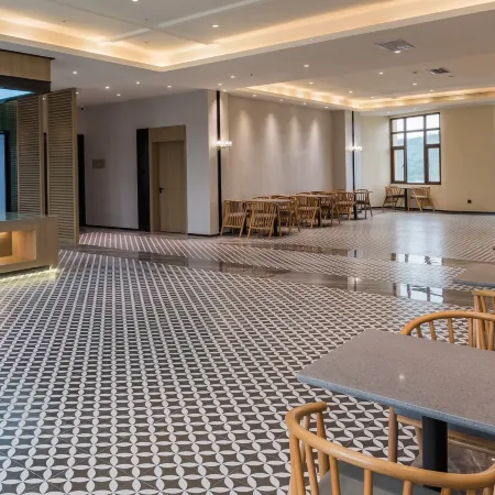 Huating Yunqi Hotel