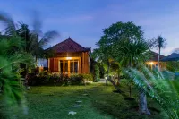 D'Muncuk Huts Lembongan Hotels near Selambung Beach