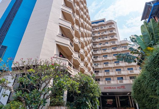 Sun City Pattaya Hotel Over view