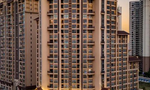 21° Holiday Hotel