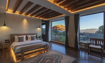 Gengxuan Caoyu Yulong Snow Mountain View Resort Homestay