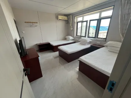 Rongcheng Taihe Hotel Отели рядом с достопримечательностью «Dimond Beach Bath of DreamSea»