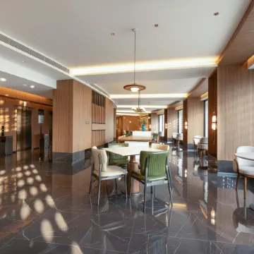 UrCove by Hyatt Tianjin West Railway Station Hotel Отели рядом с достопримечательностью «Станция метро Gulou»