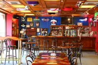 International Resort Hotel Yurakujo Hotels in Tomisato