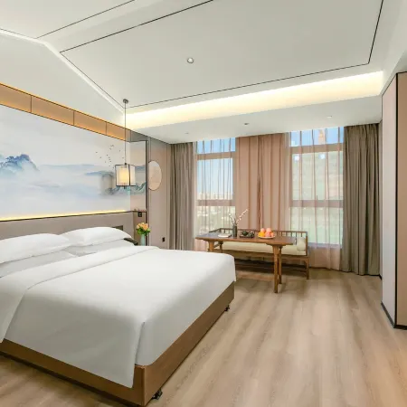 Moshanghua Light Luxury Hotel (Minquan High-speed Railway North Station)
