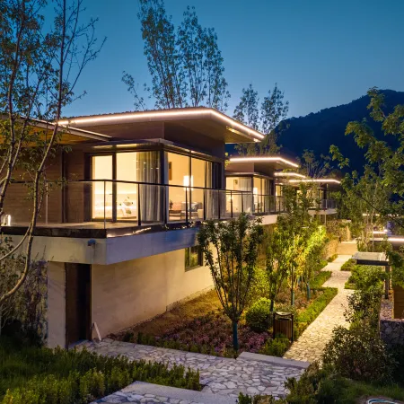 Landscape Hidden Cottage,360°Mountain and Sea View,Cliff Swimming Pool, Forest View Manor