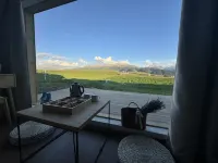 Qiongkushitai Xingxiu - Mountain Homestay - Mountain view