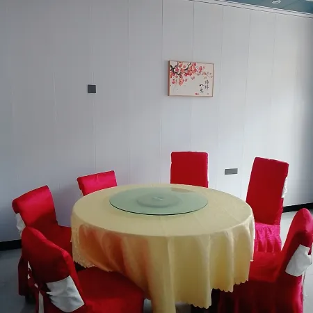 Emangou Juyuan Chinese Inn