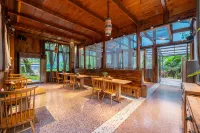 Hailuogou Tongtang·Secret Garden Holiday Villa·Snow Mountain Holiday Villa Hotels in Luding