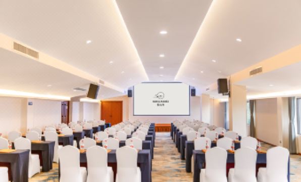Dali Old City Yueshan Haiban Villa Luxury Hotel