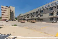 Homeinn Selected Hotel (Jinan Yaoqiang International Airport) - Bãi đậu xe