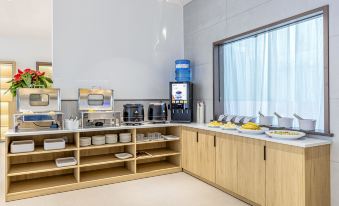 Baofeng Business Hotel