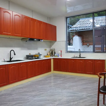 Nuoyangcang Homestay