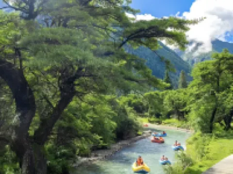 Siguniang Mountain Nation Park Hotel（The most popular and convenient hotel for overseas guests） โรงแรมในเซี่ยวจิน