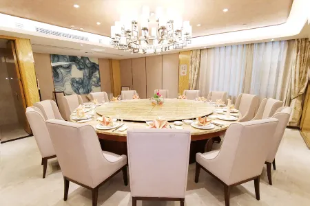 Zhusha Hotel Отели рядом с достопримечательностью «Ming Paradise»