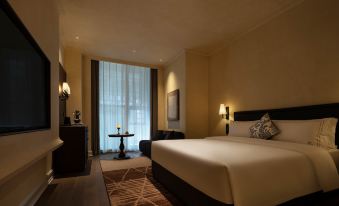 Single Hotel